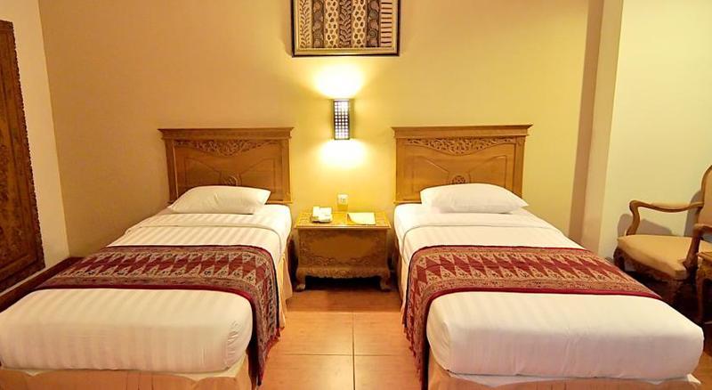 Hotel Nirwana 3*